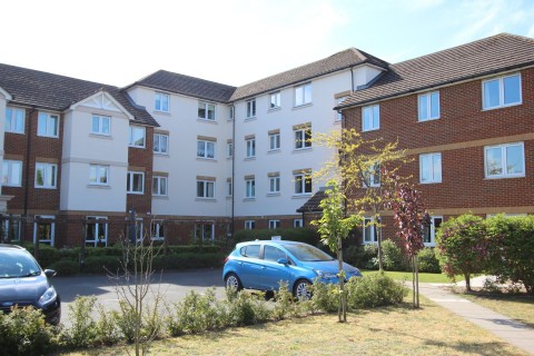 Parkland Grove, Ashford, Surrey